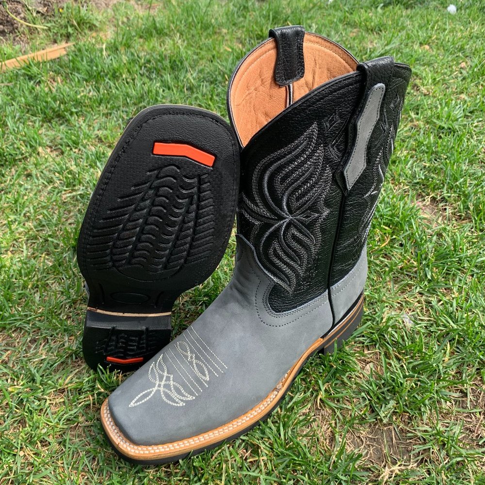 MEN'S RODEO COWBOY GRAY LEATHER SQUARE TOE BOOTS - Picture 1 of 7